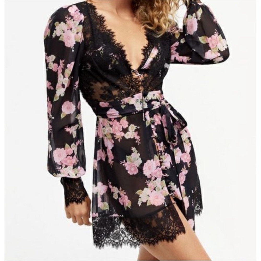 For Love And Lemons Black Floral Lace Robe s